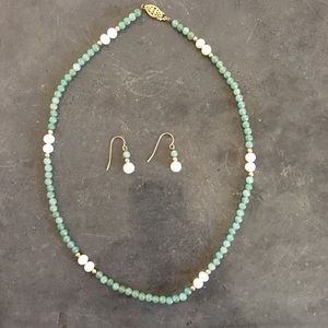 Necklace and earring set